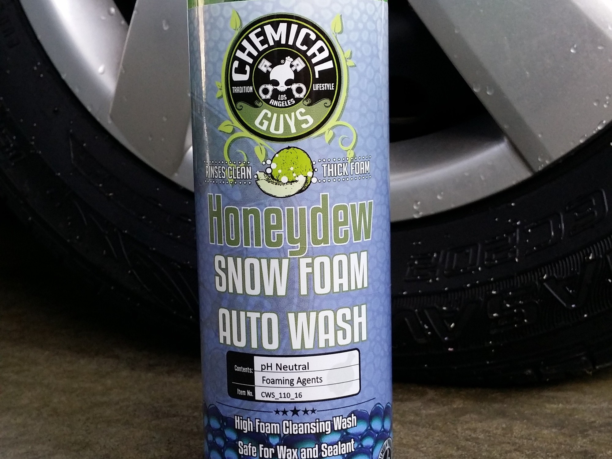 Chemical Guys Honeydew Snow Foam Extreme Suds Cleansing Wash Shampoo
